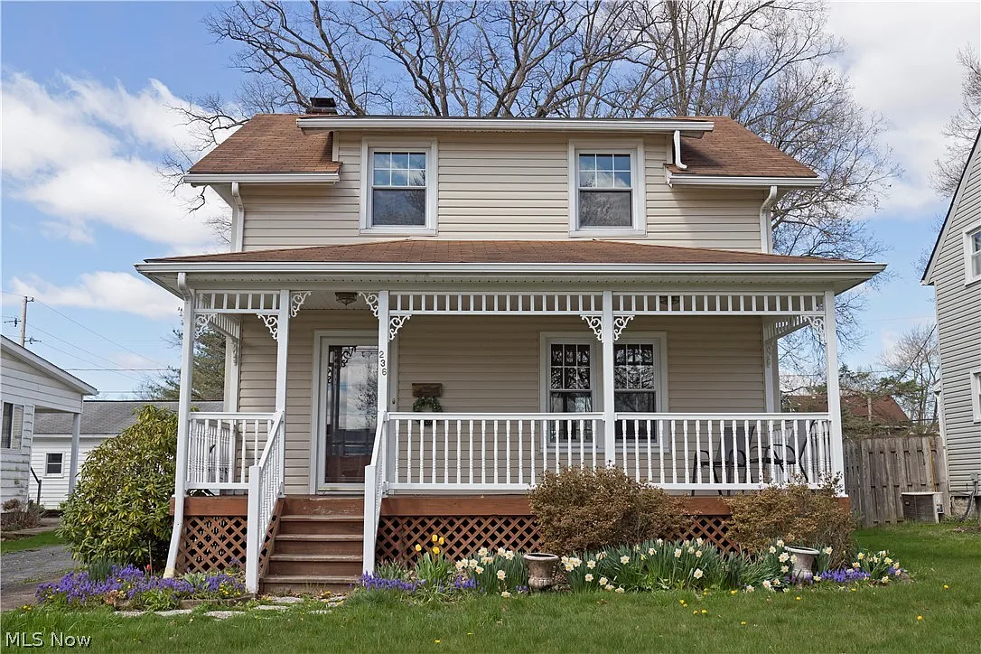 236 Adelaide Ave SE photo 1