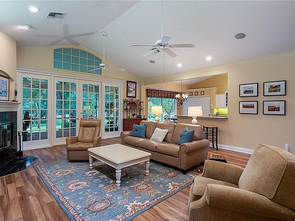 5th image of 628 Robin East Ln