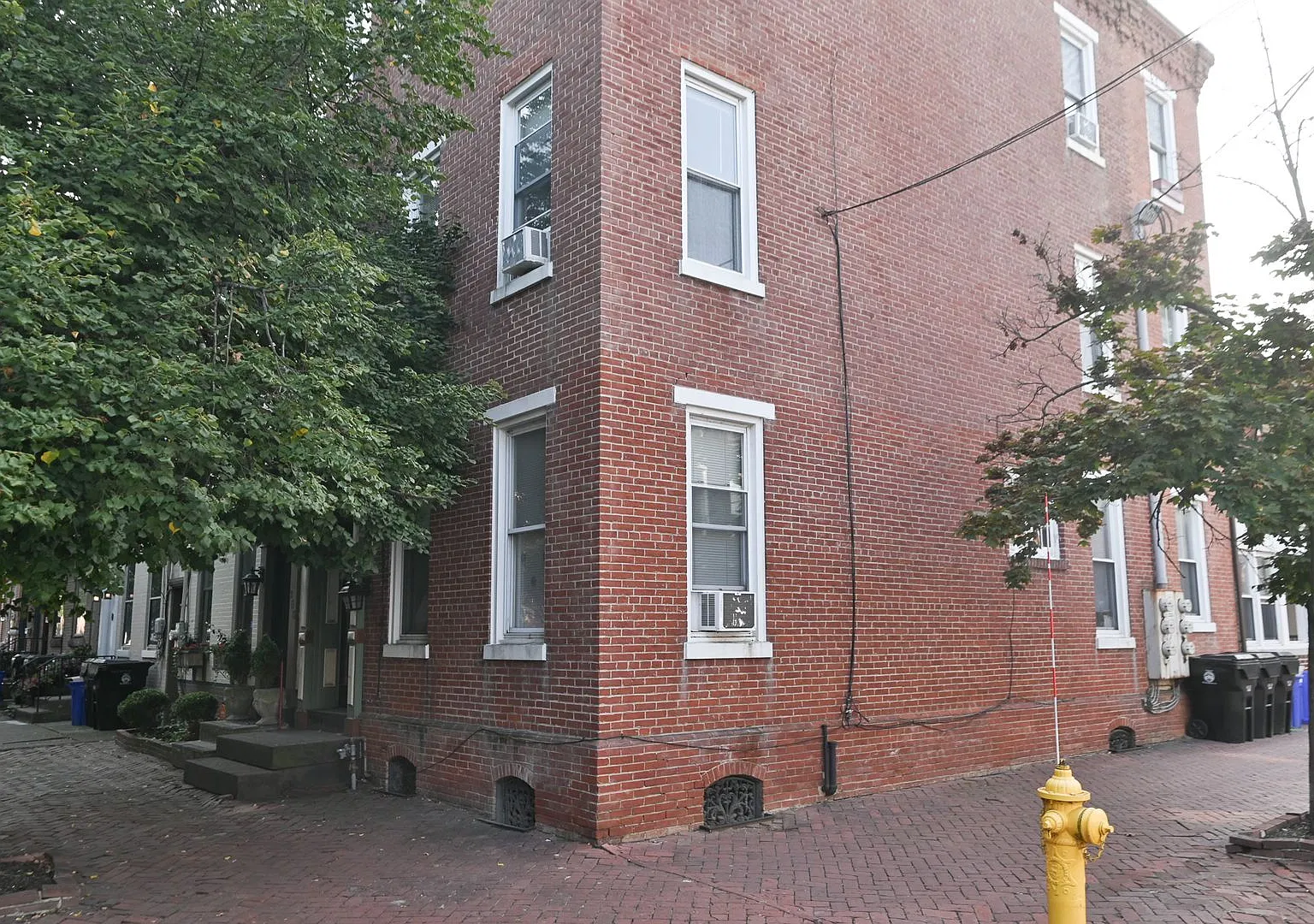 251 Boas St — Photo 2