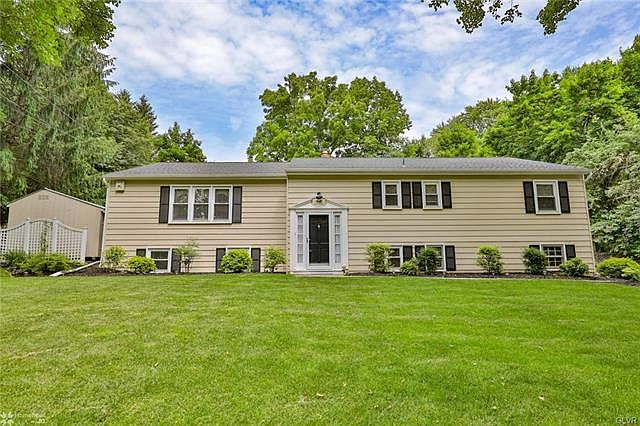 1st image of 3528 Southwood Dr