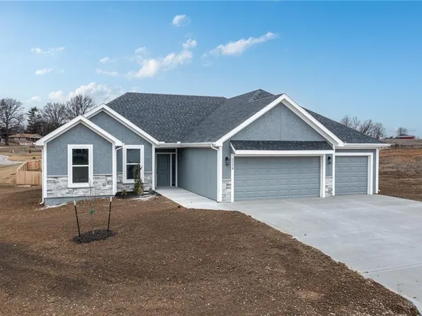 12836 Sewell Ave, Kansas City, KS 66109