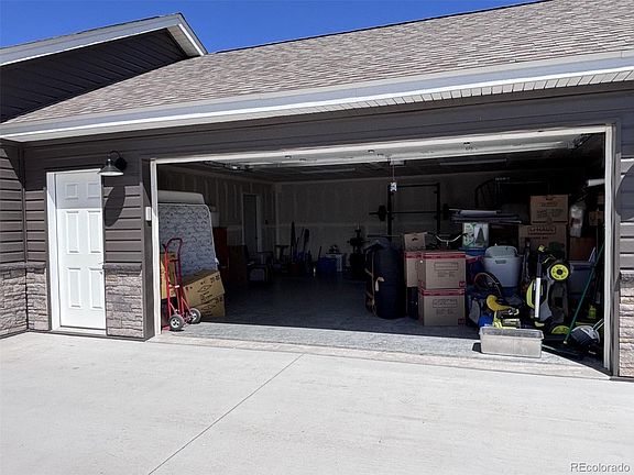 4th image of 8762 Ridgetop Drive