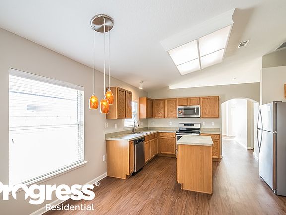 5th image of 2420 Willowbend Dr