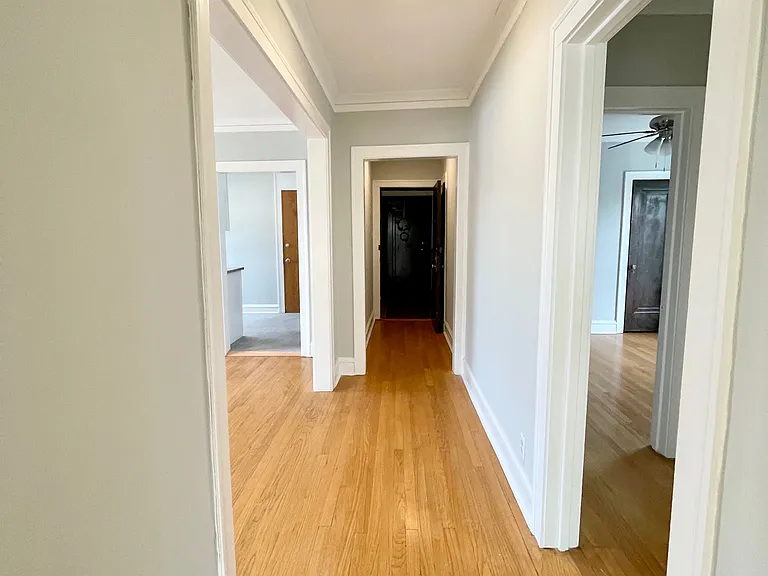 7013 N Ridge Blvd #3 — Photo 12
