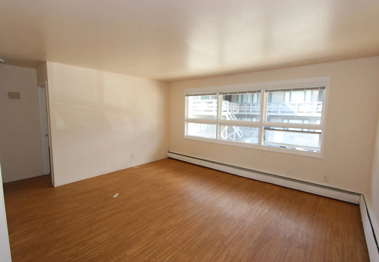 2 bed, 950 sqft, $1,650 — Photo 3