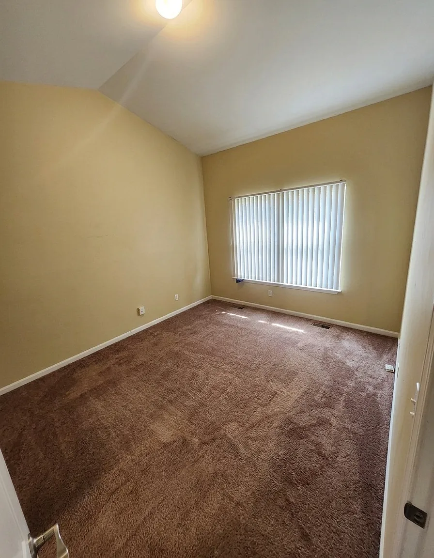 2 bed, 1300 sqft, $1,999 — Photo 4