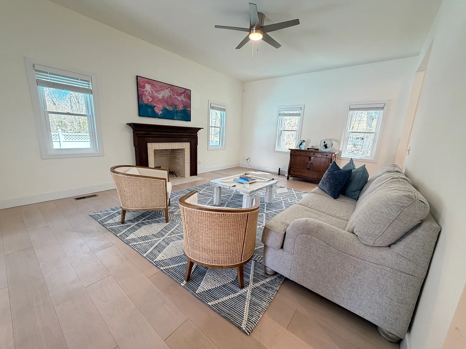 34 Starboard Rd - Amazing Rental, Great Location — Photo 2