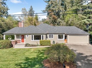 8075 SW Parrway Dr, Portland, OR 97225