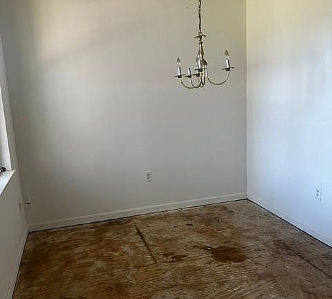 4th image of 16 N St SW #16
