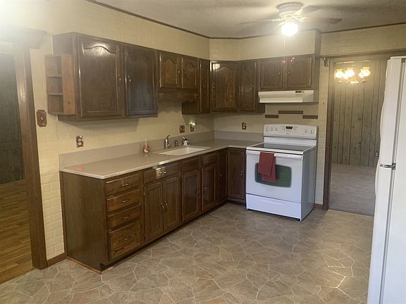 3rd image of 2366 E County Road 100 S