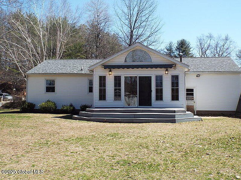 4th image of 6 Hilltop Avenue