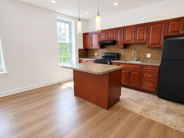 1614 S Broad St APT 3F, Philadelphia, PA 19145