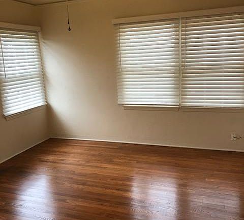 4th image of 824 E Floradora Ave