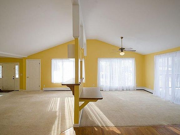 5th image of 9358 Eagle Hill Dr