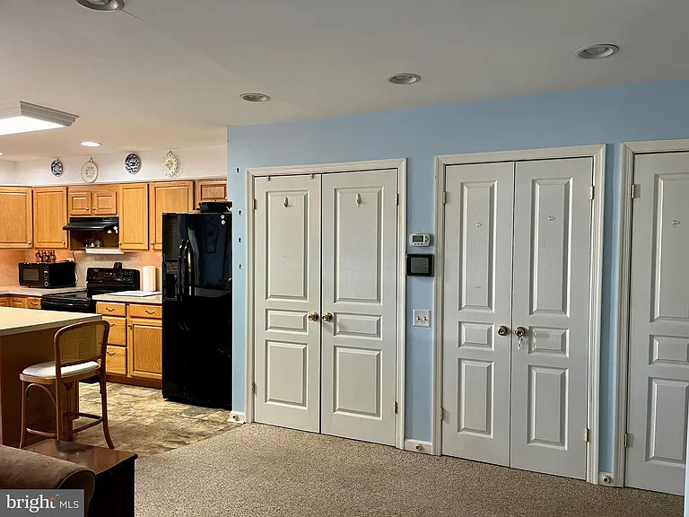 870 Broadfield Rd — Photo 6