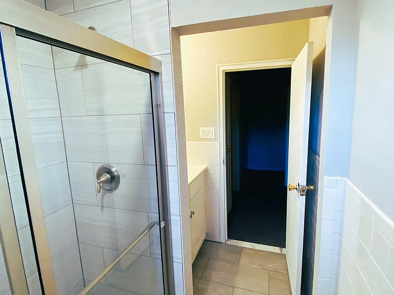 403 S Main St #H201 — Photo 7