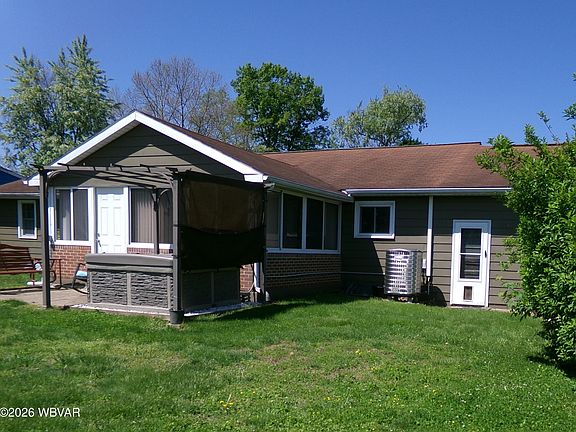 3rd image of 17 Sycamore Ln