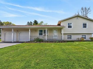 1399 Creek St, Rochester, NY 14625