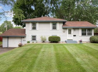 1445 Dixon Dr, Saint Paul Park, MN 55071