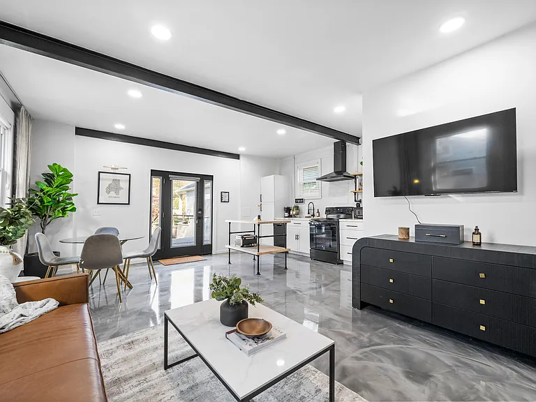 1826 Chapman Ave — Photo 30