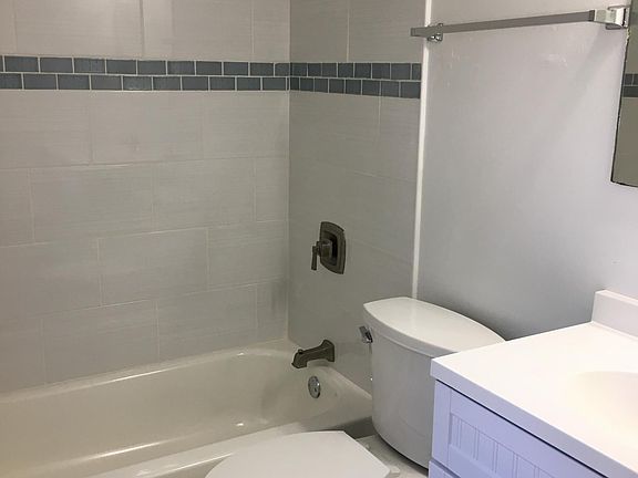 5th image of 706 Godfrey Dr