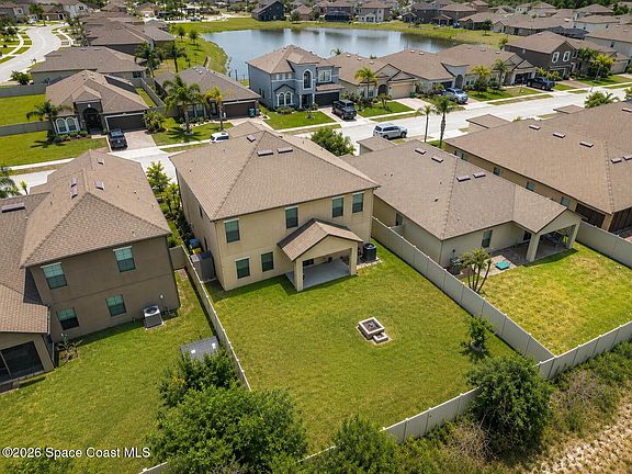 4th image of 790 Fiddleleaf Cir