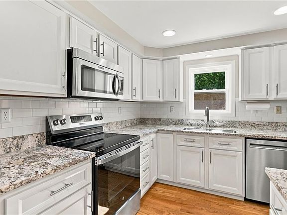 5th image of 3 Oakland Rd