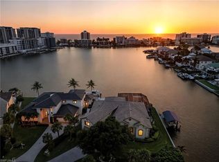 431 Palm CT, NAPLES, FL 34108