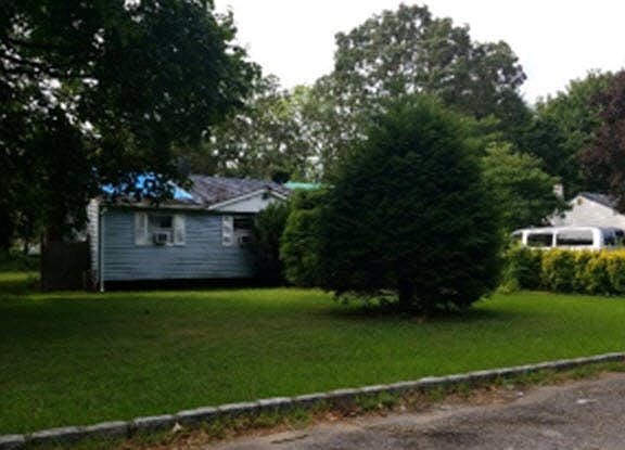 2nd image of 192 Vanderbilt Ave