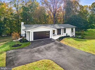 1992 Smoky Rd, Huntingtown, MD 20639