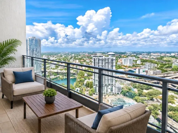 90 SW 3rd St #Penthouse 10, Miami, FL 33130