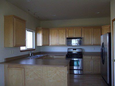 4th image of 106 Gulliksen Dr