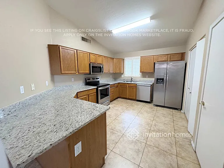 6551 E Auburn St — Photo 6