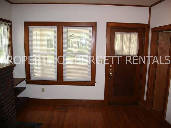 4th image of 417 Evergreen St