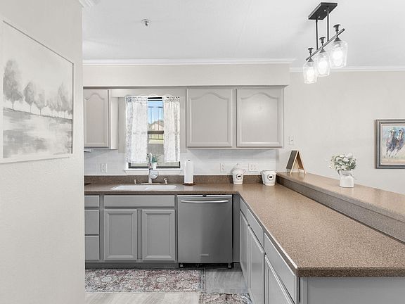 3rd image of 123 Bunker Ridge Drive Apt 1