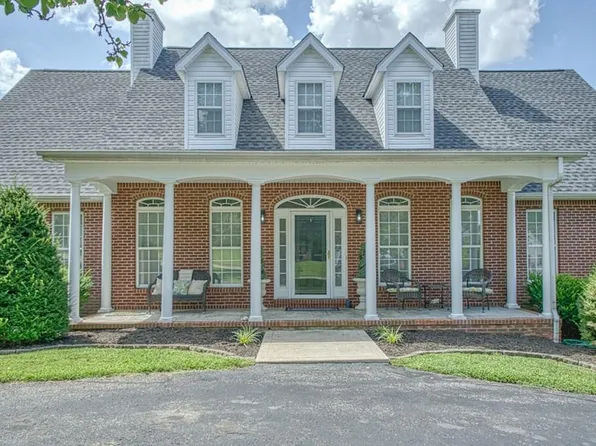 573 Windrowe Dr, Cookeville, TN 38506