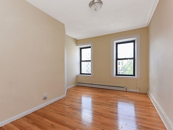 4th image of 2296 2nd Ave APT 3
