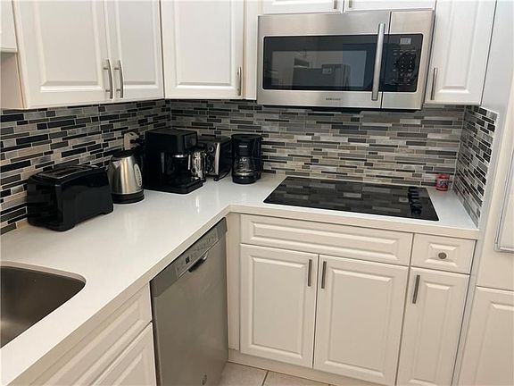 3rd image of 3901 S Ocean Dr APT 15B