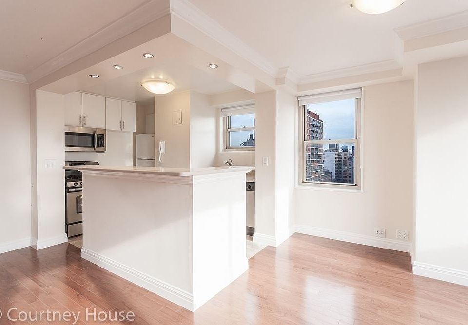 2nd image of 54 W 14th St #7G