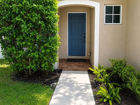5th image of 15115 Searobbin Dr