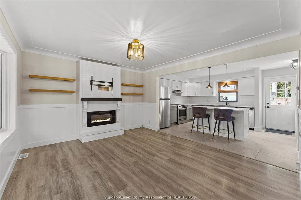 4 bed, $2,350 — Photo 3