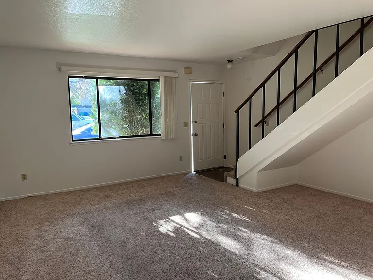 SouthMainStreet-4plex — Photo 7