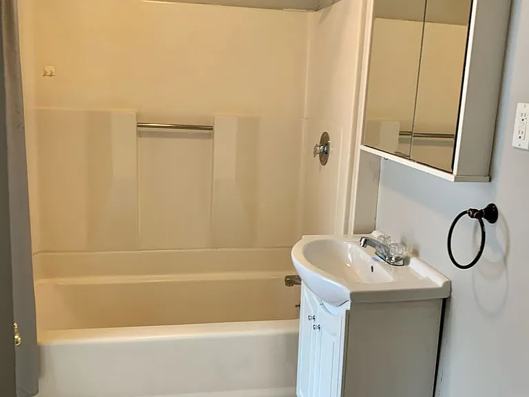 1000 W Country Club Dr — Photo 11