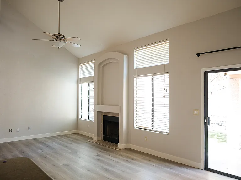 3980 E Graythorn St — Photo 58