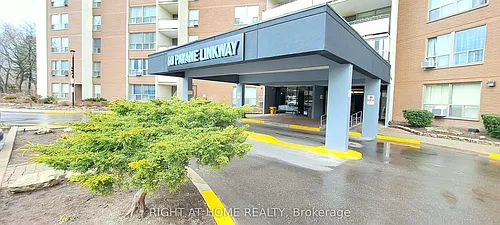 60 Pavane Linkway #3-R1-3 Photo 1