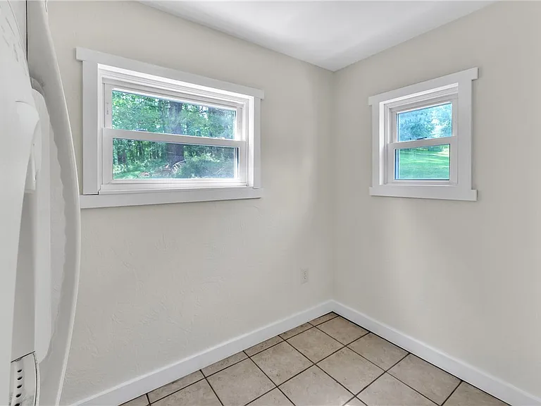 116 Purvis Ln — Photo 21