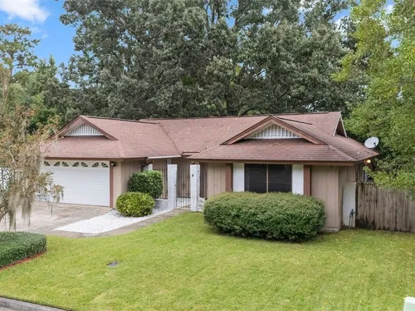 4 Saint Moritz Court, Savannah, GA 31419