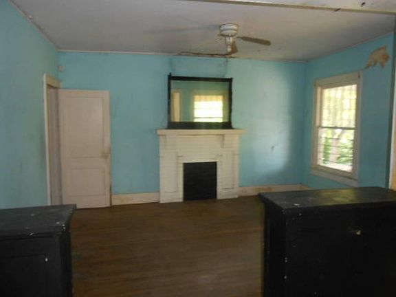 3rd image of 603 Sylvan Dr
