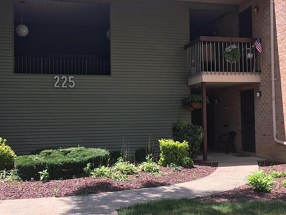4th image of 225 Medford Ct Unit K