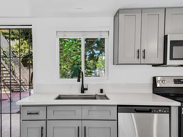 8101 Larson Avenue — Photo 13